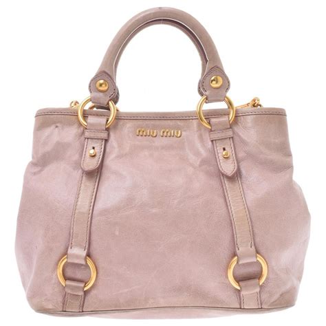 miu miu sac vieux rose cuir|Sac à main en cuir vitello Miu Miu Rose en Cuir .